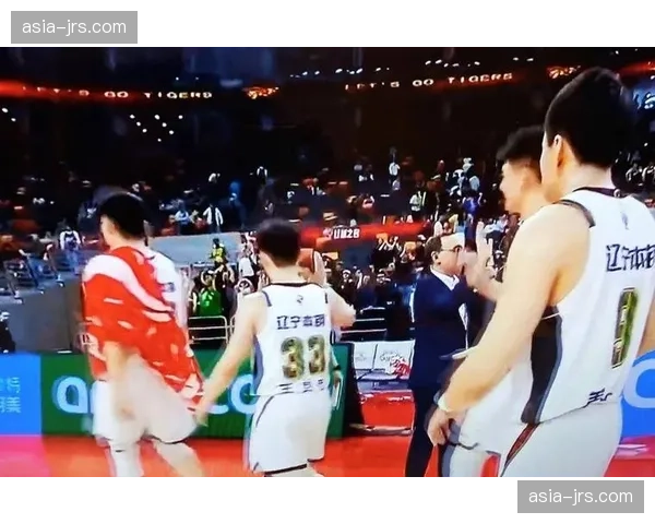 辽宁本钢莫兰德护筐能力下滑 影响球队防守反击发起效率